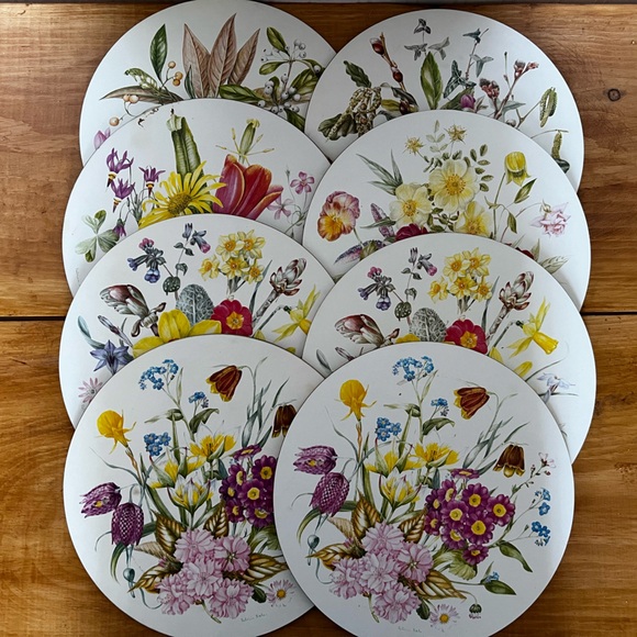 Set of 8 vintage clover leaf table mats